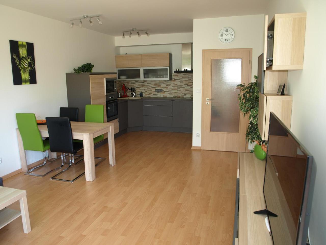 Self Check In/out Apartment *